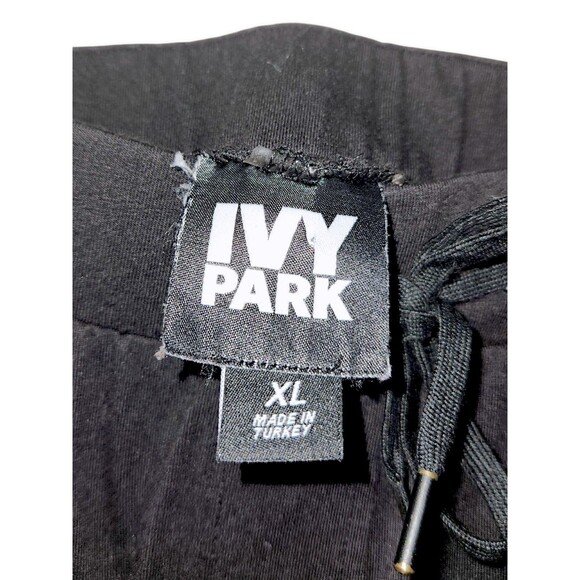 Ivy Park X Beyonce Size XL BLACK Biker Capris W/ IVY Park Logo Gym Brat Athleise - Picture 3 of 7